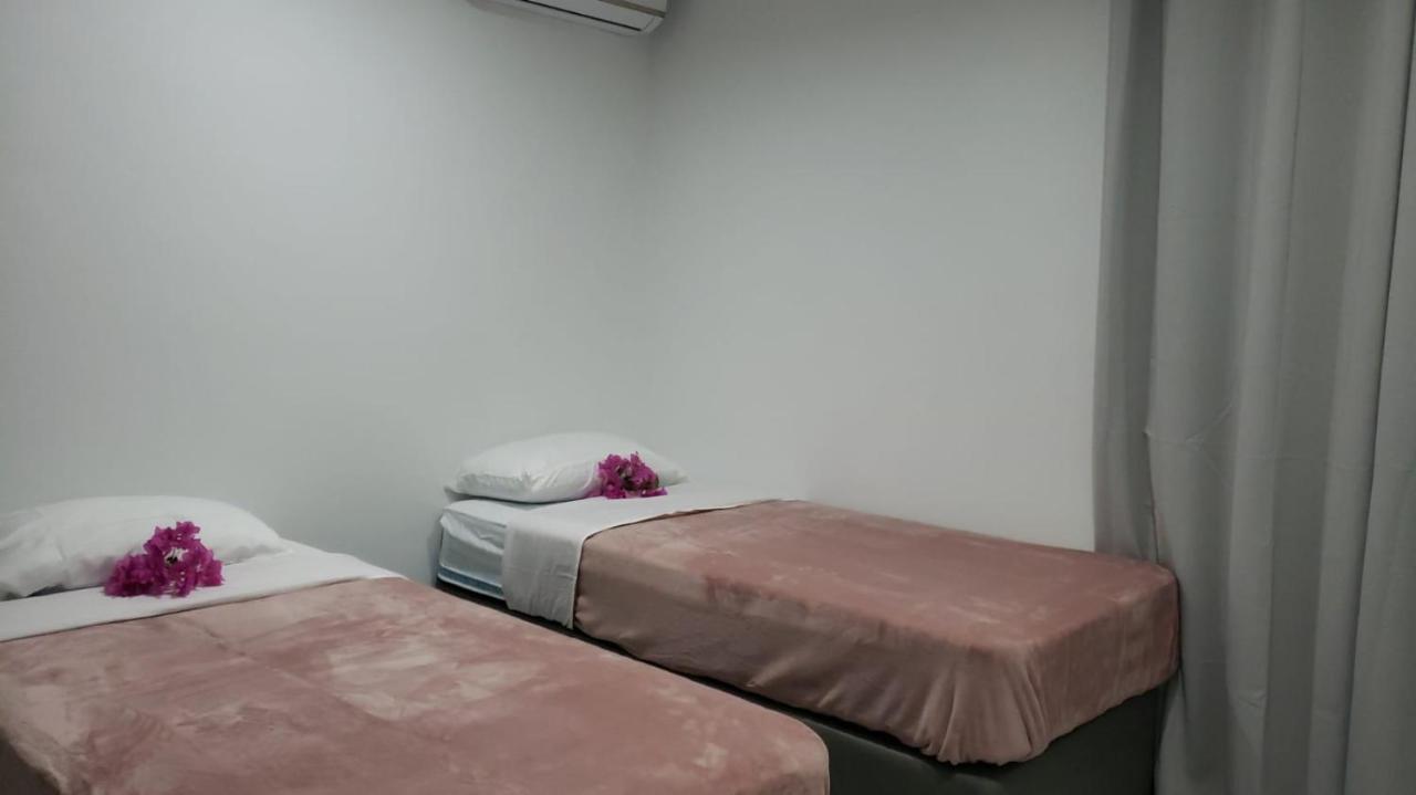 Cg Apartment - Flamboyan Вилемстад Екстериор снимка